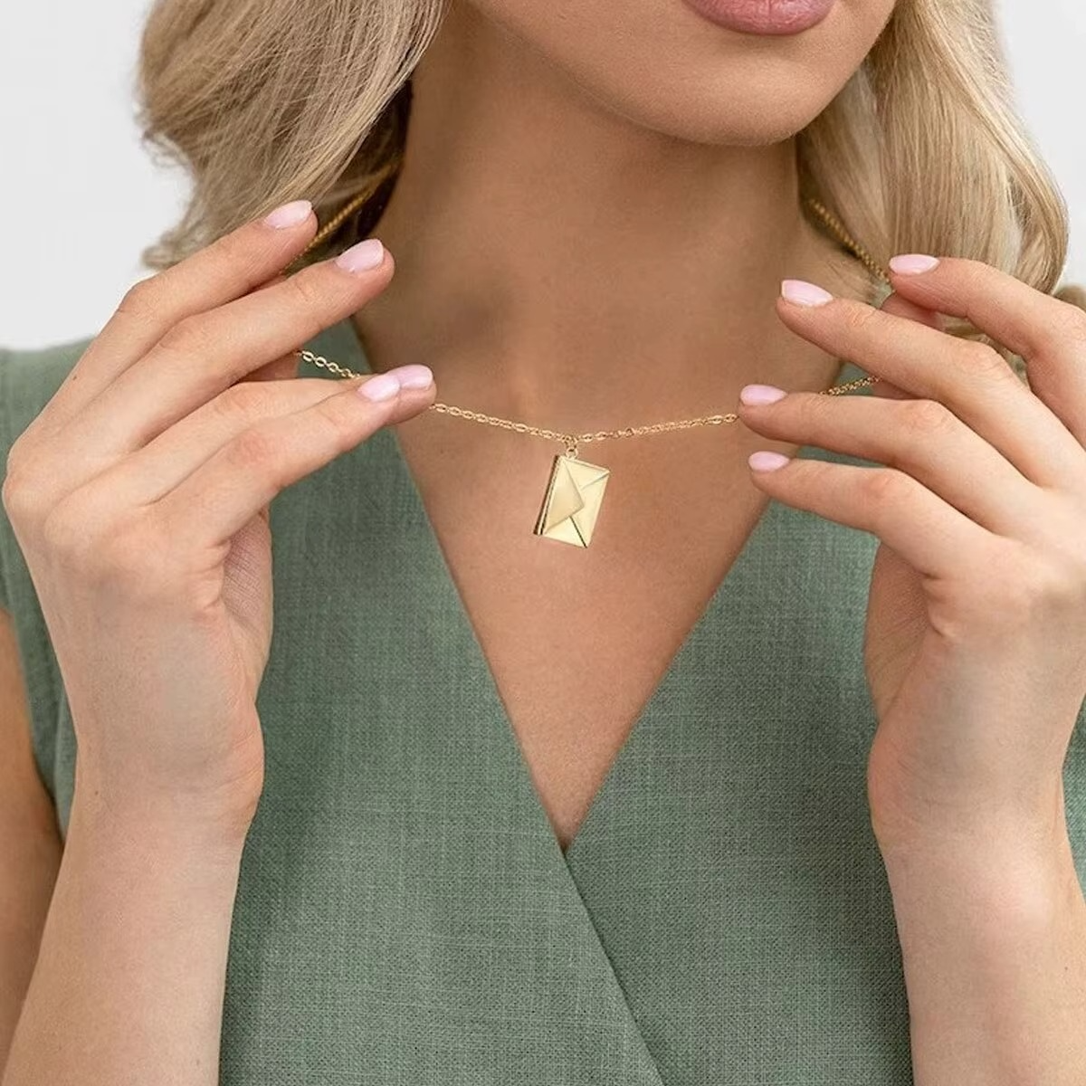 LoveBoxik - Zestaw z Naszyjnikiem Love